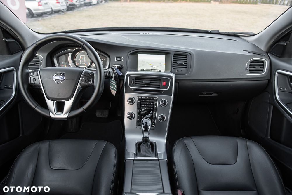 Volvo V60 Cross Country - 29