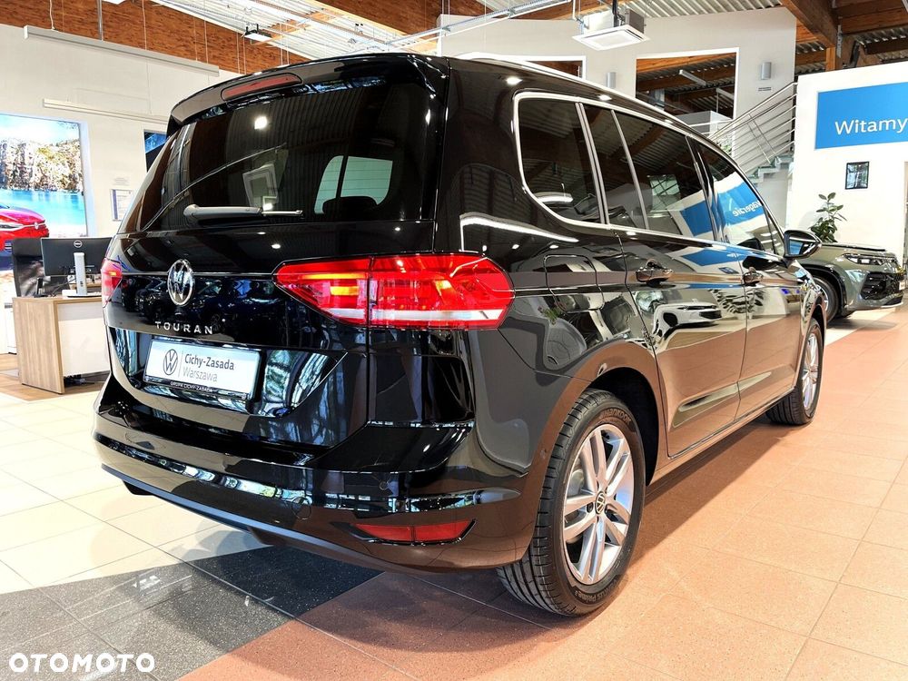 Volkswagen Touran - 34