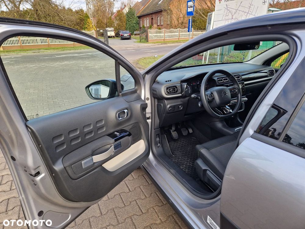 Citroën C3 1.2 PureTech Shine - 24