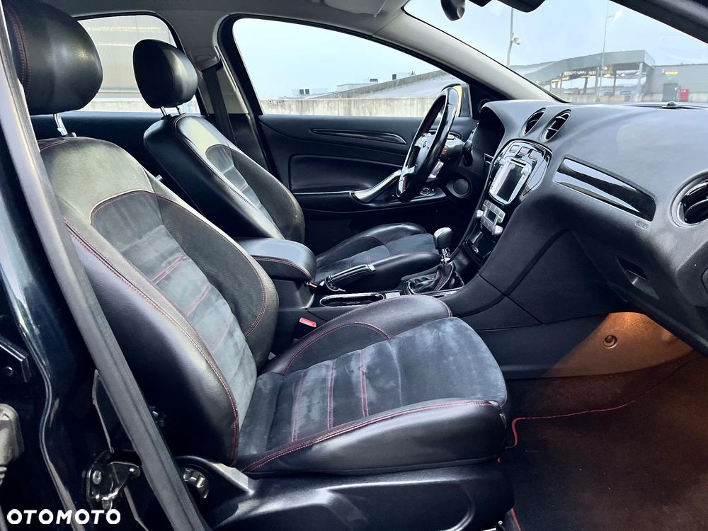 Ford Mondeo 2.5 Titanium S - 13