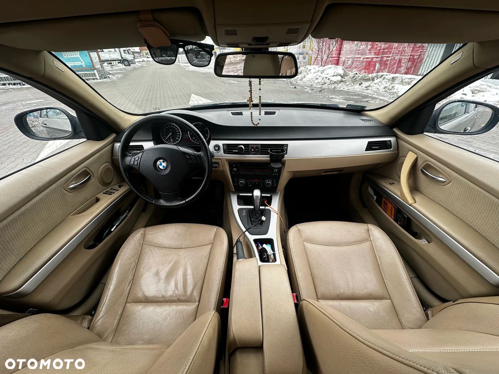 BMW Seria 3 320d DPF Edition Exclusive - 16