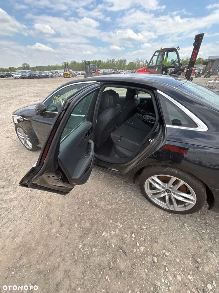 Audi A4 Limousine - 23