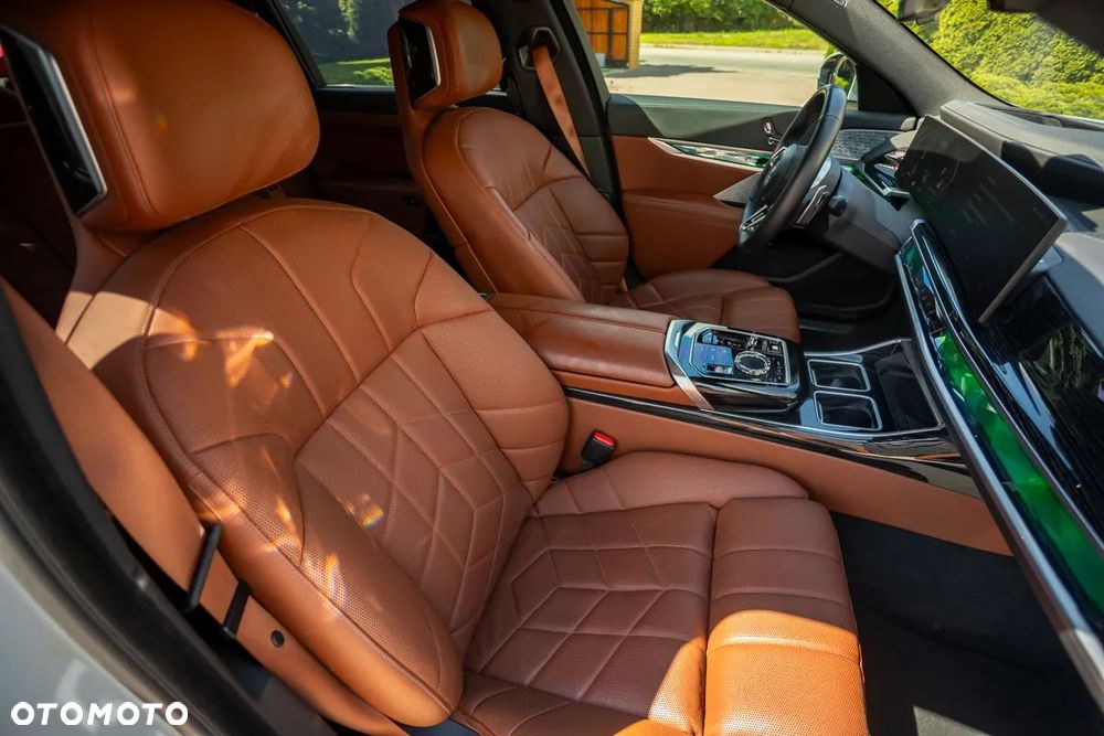 BMW Seria 7 740d xDrive mHEV Individual Edition sport - 20