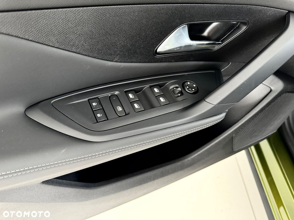 Peugeot 408 HYBRID 145 e-DSC6 Allure Business - 11