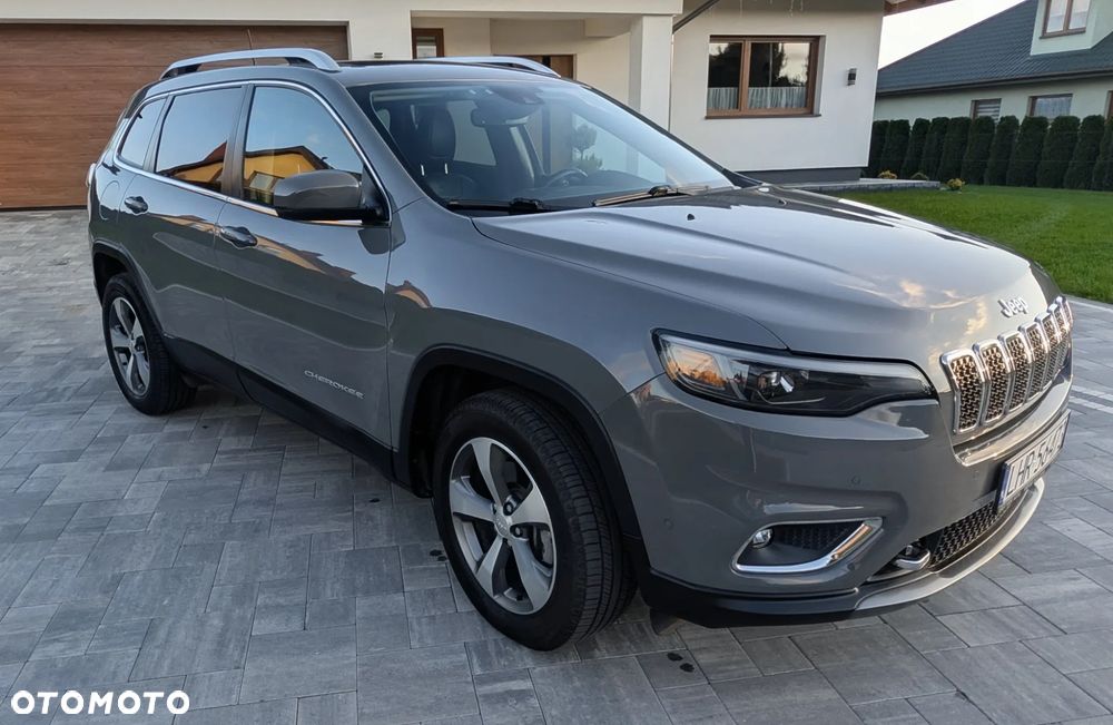 Jeep Cherokee - 3