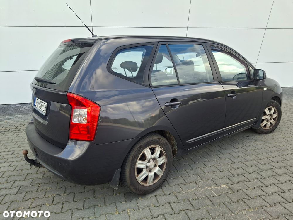 Kia Carens 2.0 EX - 10