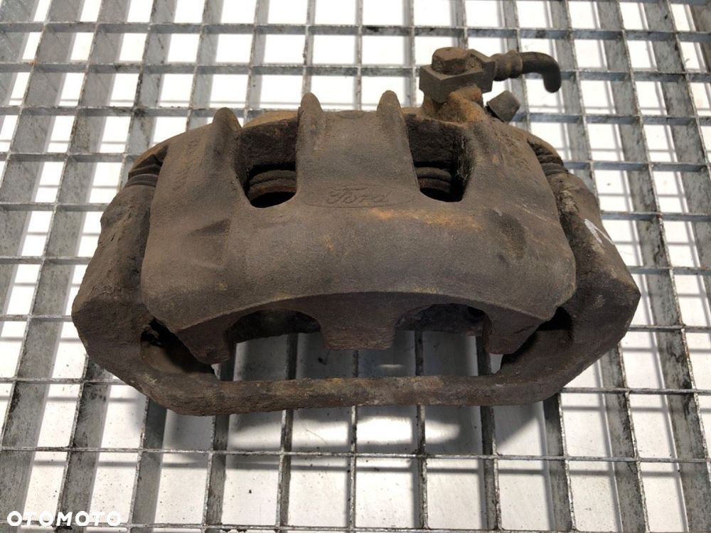 ZACISK LEWY PRZÓD  FORD TRANSIT Autobus (FD_ _, FB_ _, FS_ _, FZ_ _, FC_ _) 2000 - 2006 2.0 DI - 2