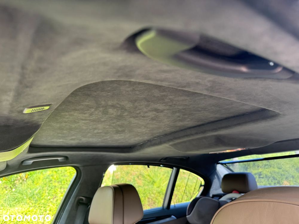 BMW Seria 5 535i xDrive - 10