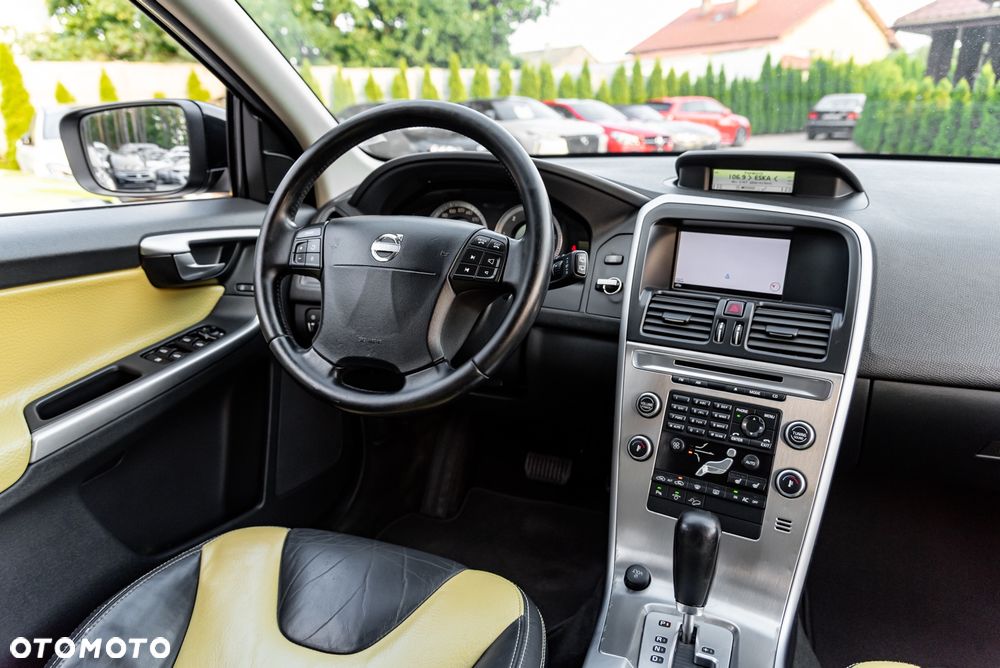Volvo XC 60 D5 AWD - 27