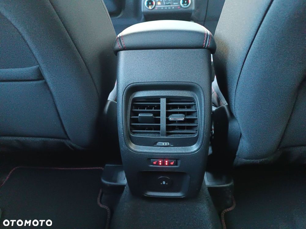 Ford Kuga 2.0 EcoBlue AWD ST-Line - 31