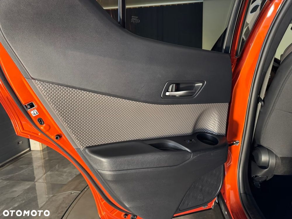 Toyota C-HR 2.0 Lounge - 15