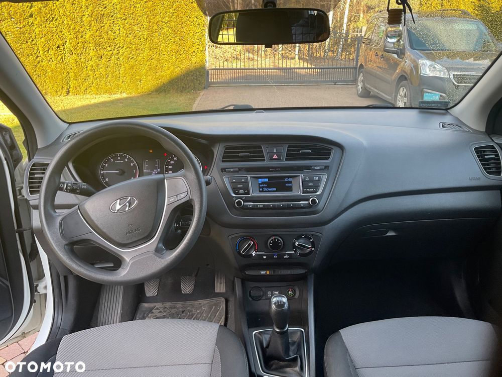 Hyundai i20 - 11