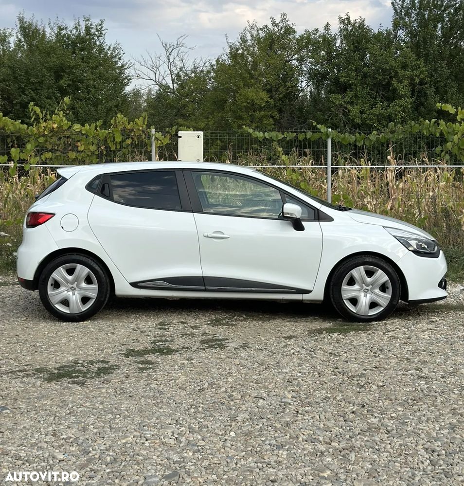 Renault Clio - 8