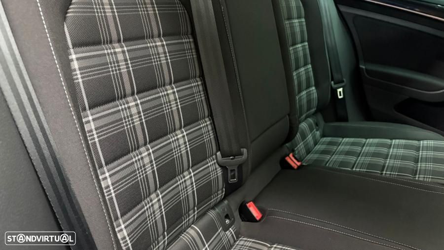 VW Golf GTD (BlueMotion ) DSG - 26