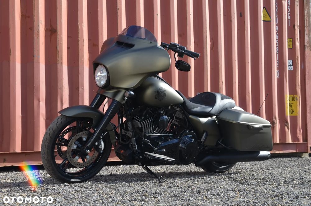 Harley-Davidson FLHXS Special - 23