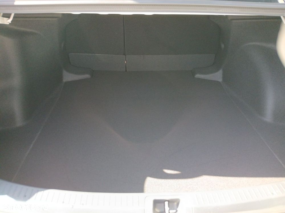 Toyota Corolla 1.5 Comfort - 24