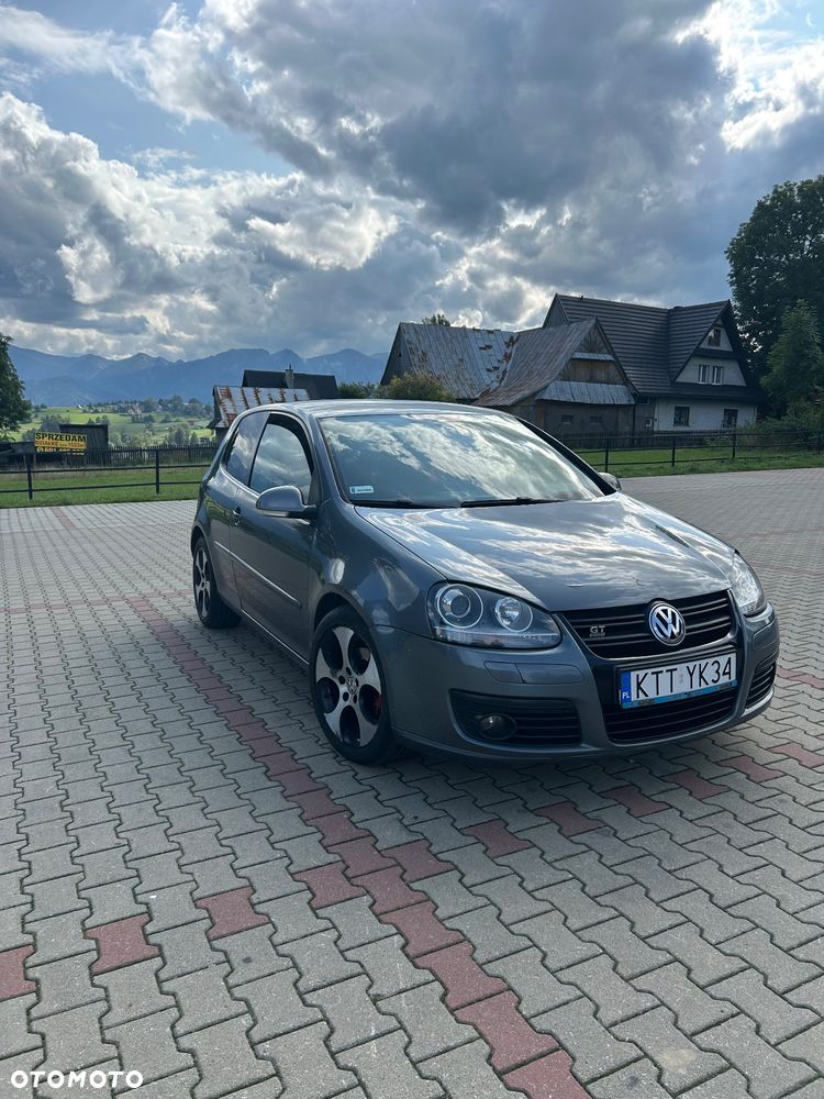 Volkswagen Golf - 2