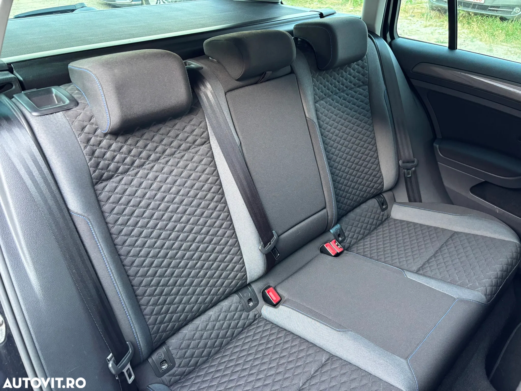 Volkswagen Golf 1.0 TSI Life - 23