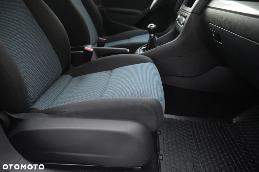 Volkswagen Golf 1.6 TDI BlueMotion Technology Trendline - 38