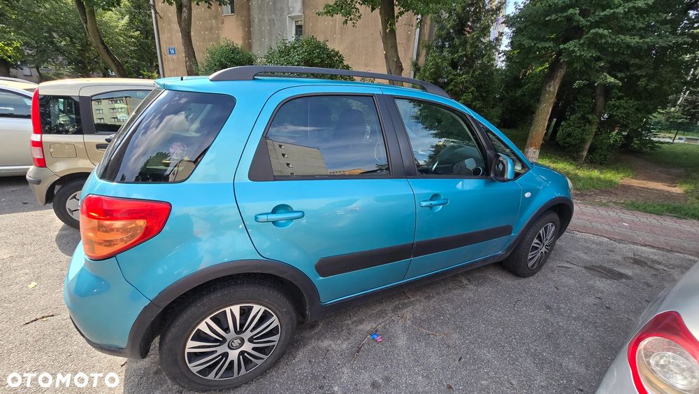 Suzuki SX4 1.6 VVT Comfort - 2