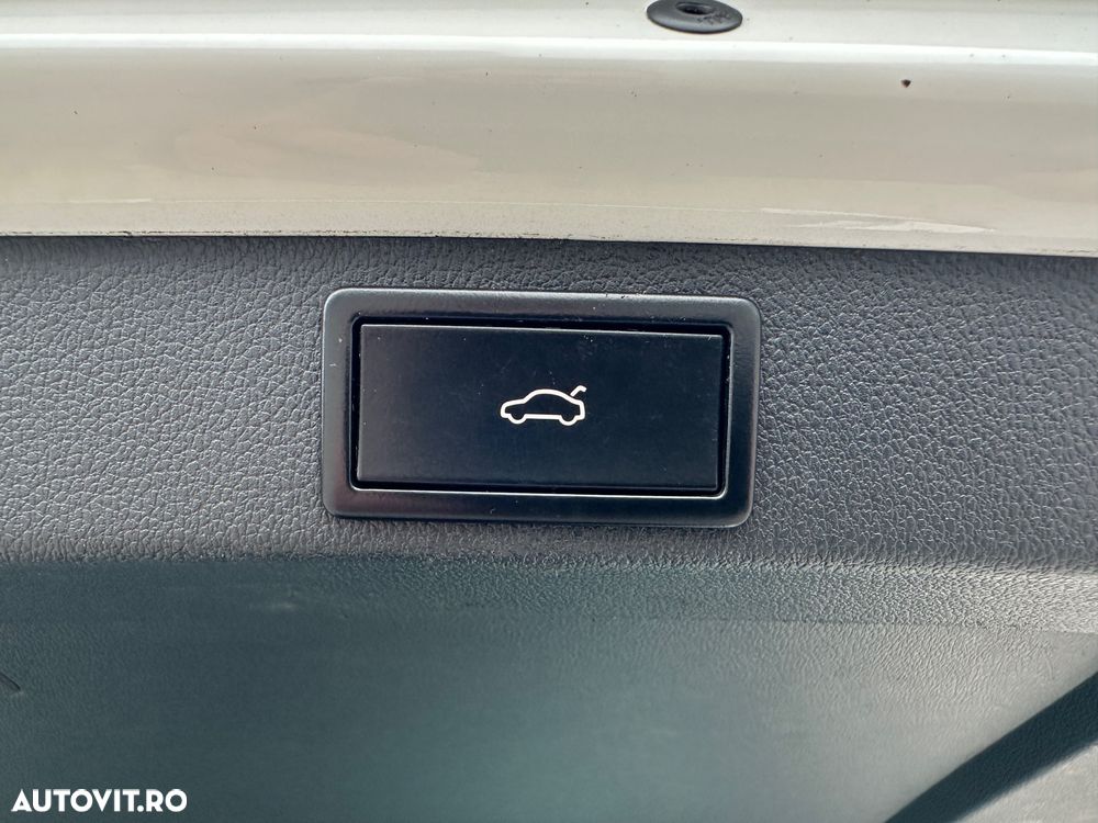 Skoda Octavia 2.0 TDI RS DSG - 28