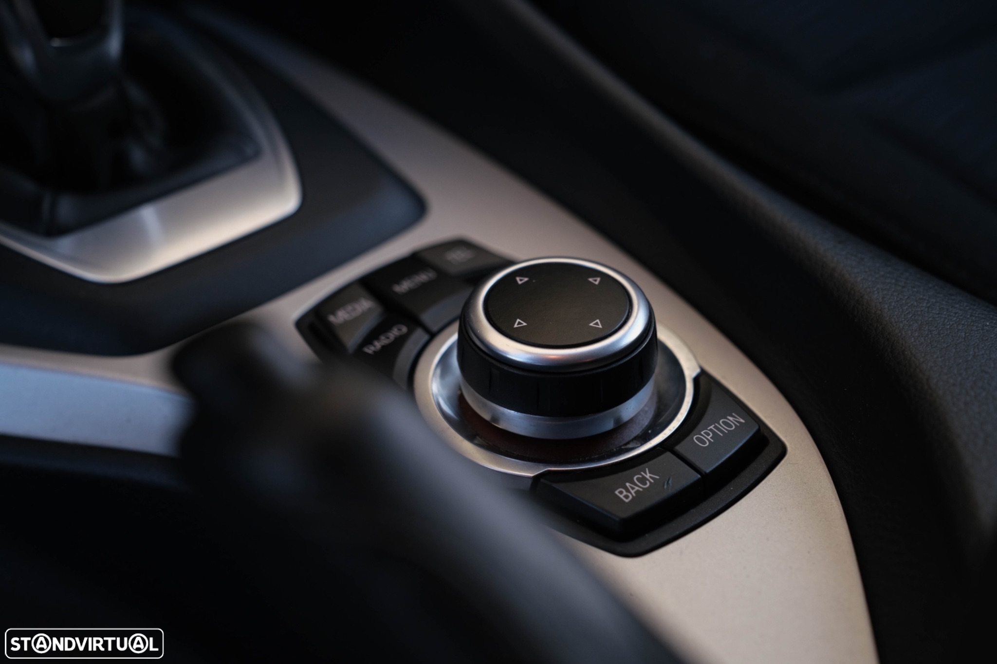 BMW X1 18 d sDrive Auto - 8