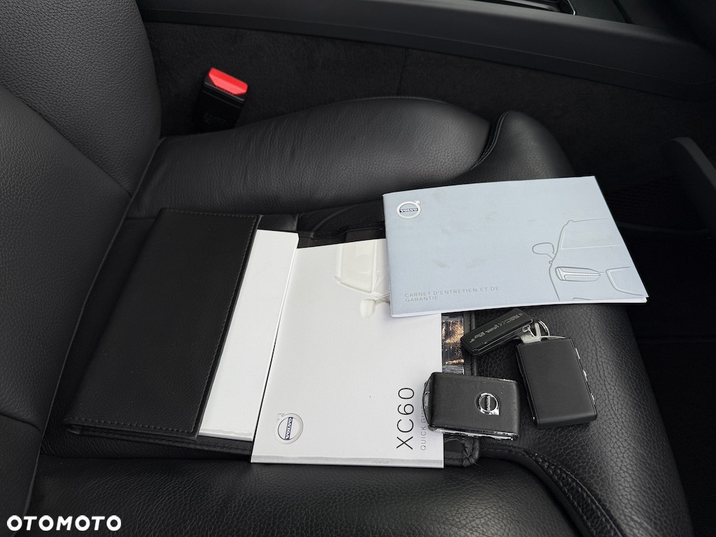 Volvo XC 60 D4 Momentum Pro - 39