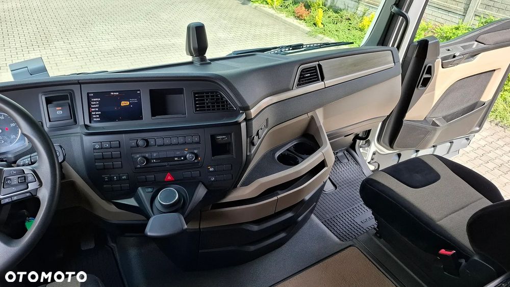 MAN TGX 18.510 / HYDRAULIKA / NAVI / FULL LED / SALON PL - 32