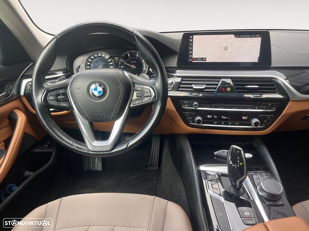 BMW 520 d Line Luxury Auto - 10
