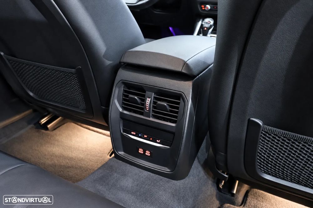 BMW 330 e Auto - 38