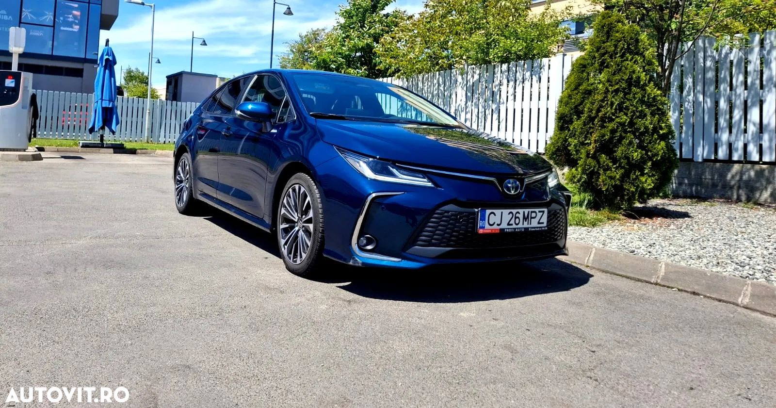 Toyota Corolla 1.8 HSD Dynamic - 1