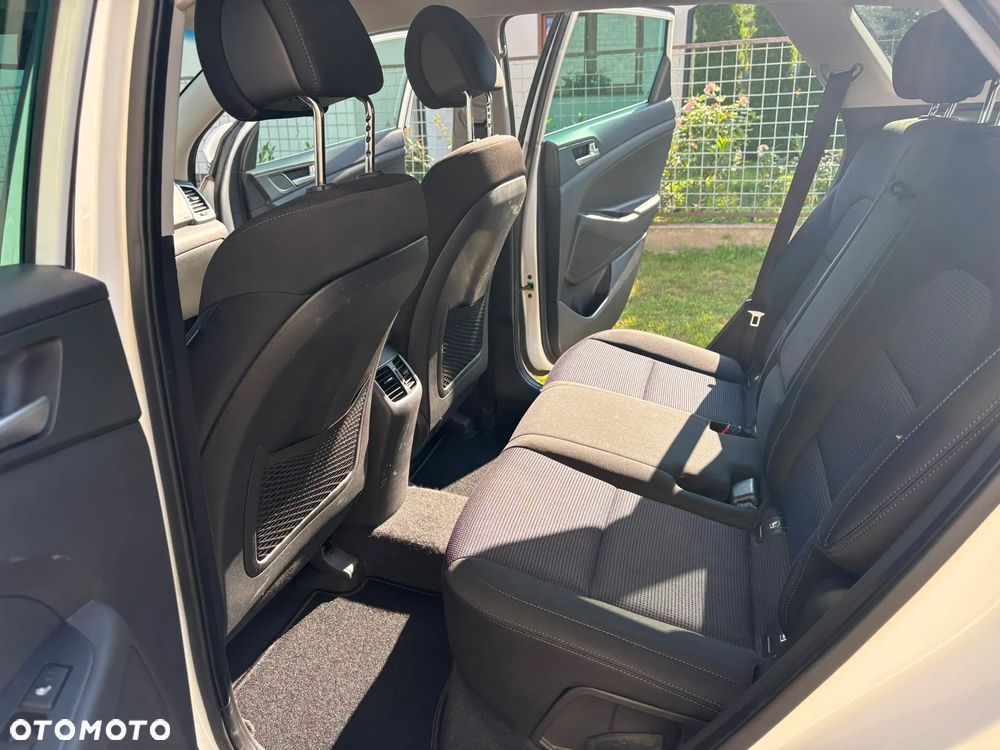 Hyundai Tucson blue 1.7 CRDi 2WD Classic - 16