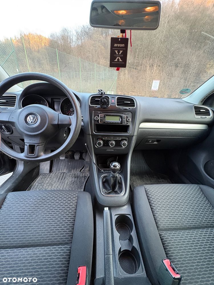 Volkswagen Golf - 10