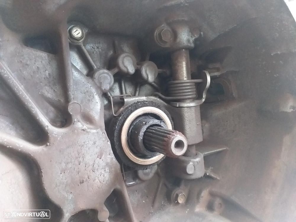 CAIXA VELOCIDADES TOYOTA AYGO 2011 - 3