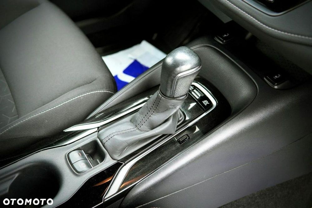 Toyota Corolla 1.8 Hybrid Comfort - 29