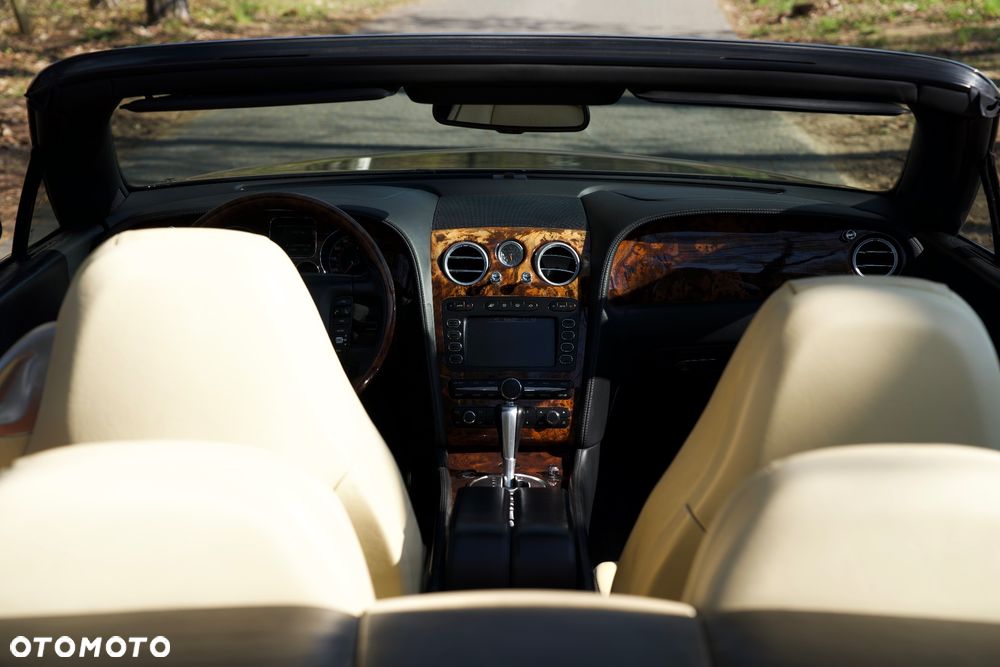 Bentley Continental GT - 27