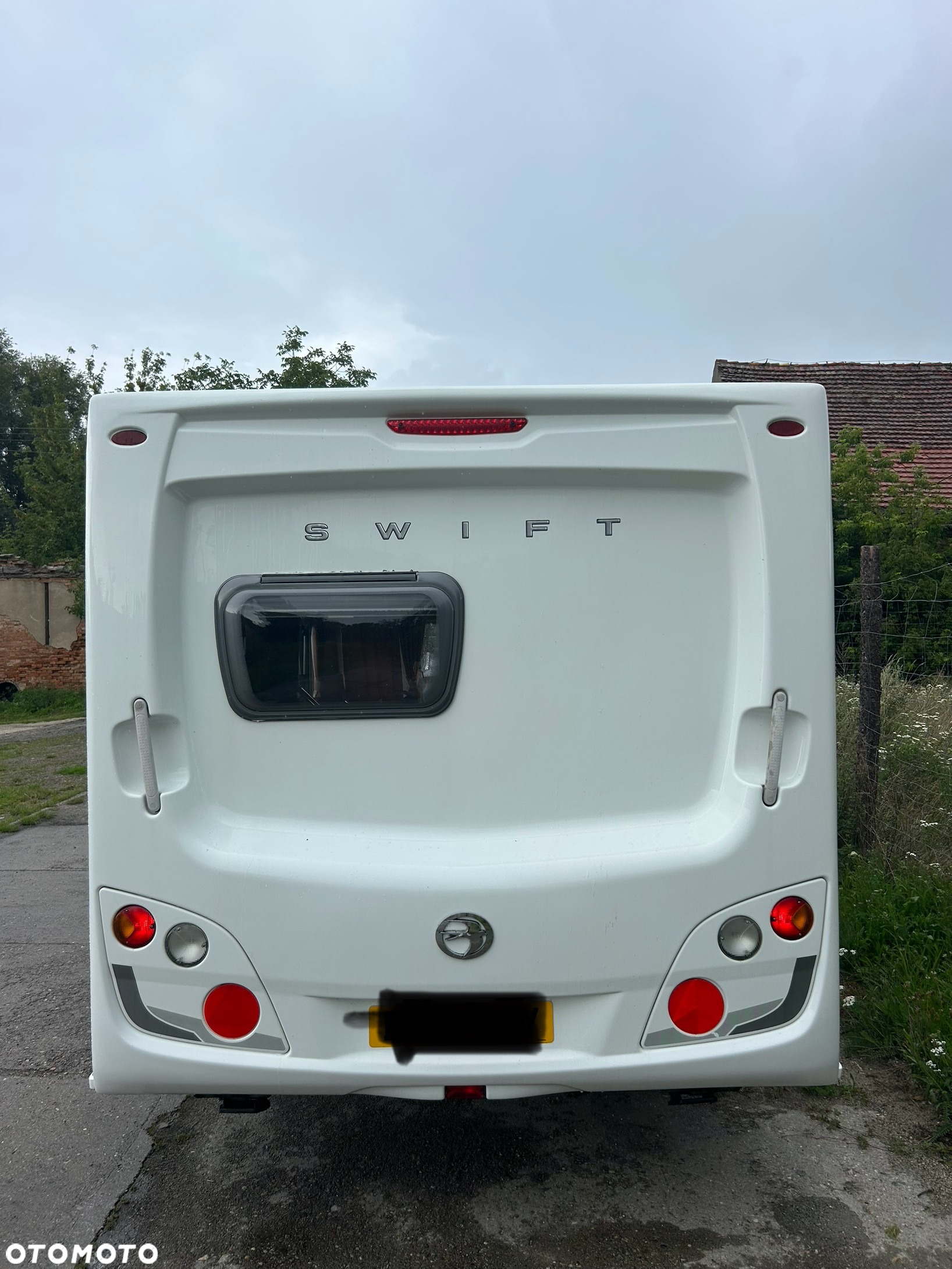 SWIFT Charisma 220 - 35