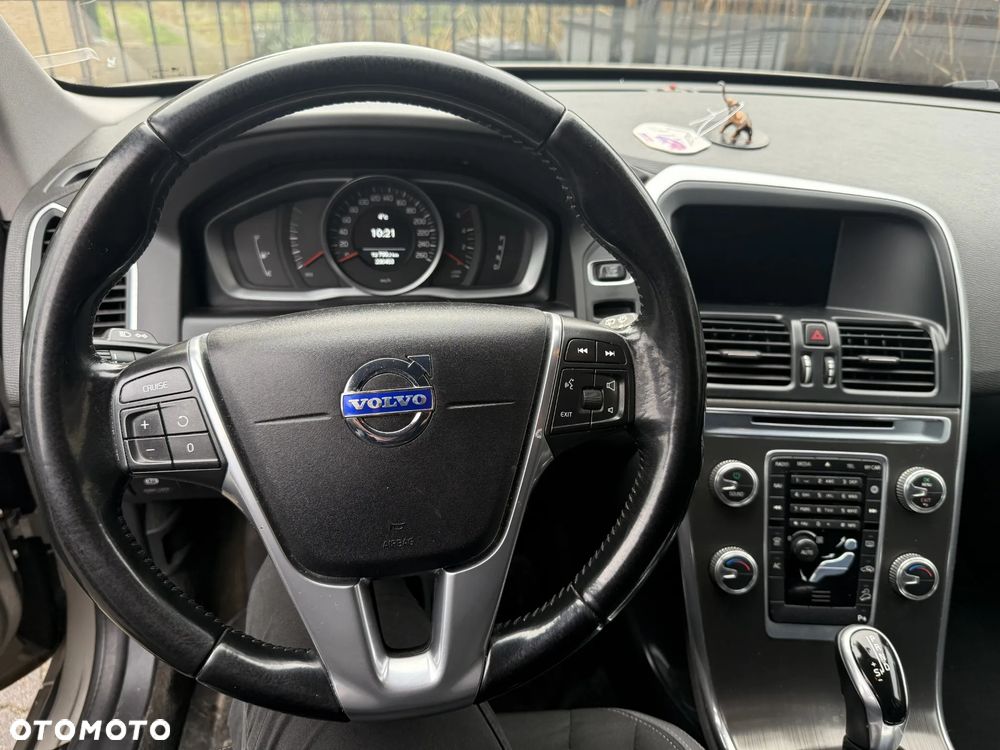 Volvo XC 60 D4 AWD Momentum - 12