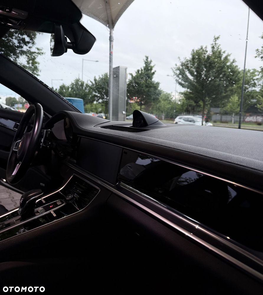 Porsche Panamera - 28