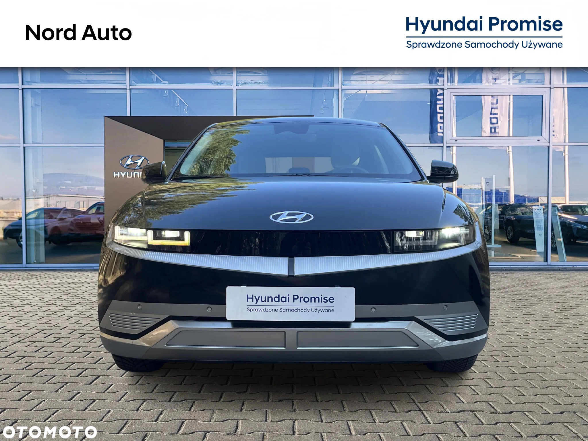 Hyundai IONIQ - 3