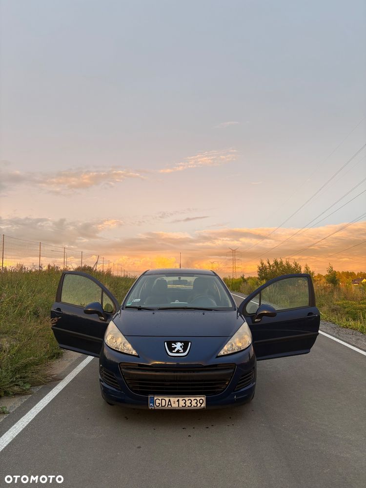 Peugeot 207 - 1