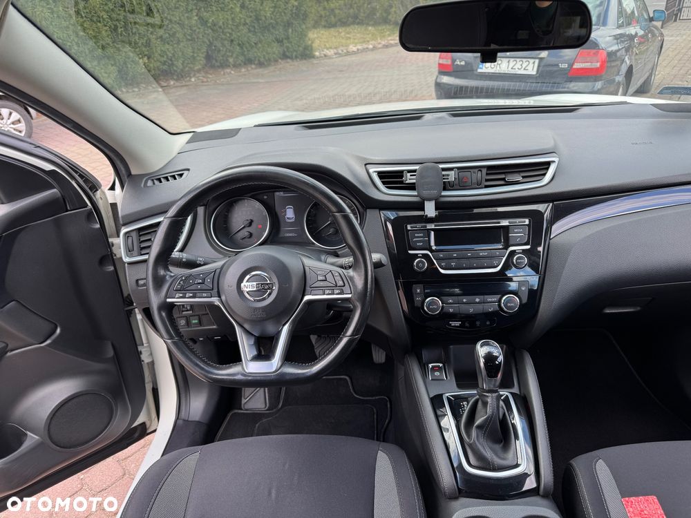 Nissan Qashqai 1.2 DIG-T N-Connecta Xtronic EU6 - 10