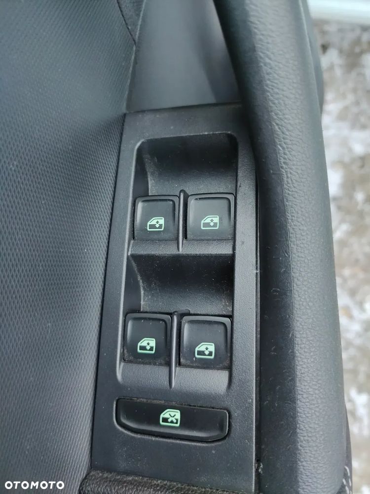 Skoda RAPID 1.2 TSI (Green tec) DSG Style - 19