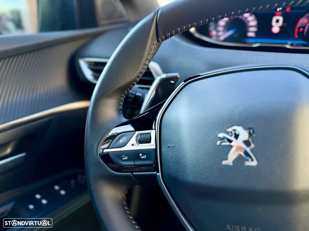 Peugeot 5008 1.2 PureTech Allure EAT8 - 19