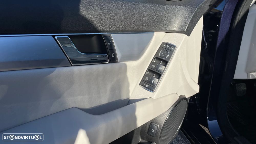 Mercedes-Benz C 220 CDi Avantgarde BlueEfficiency - 22