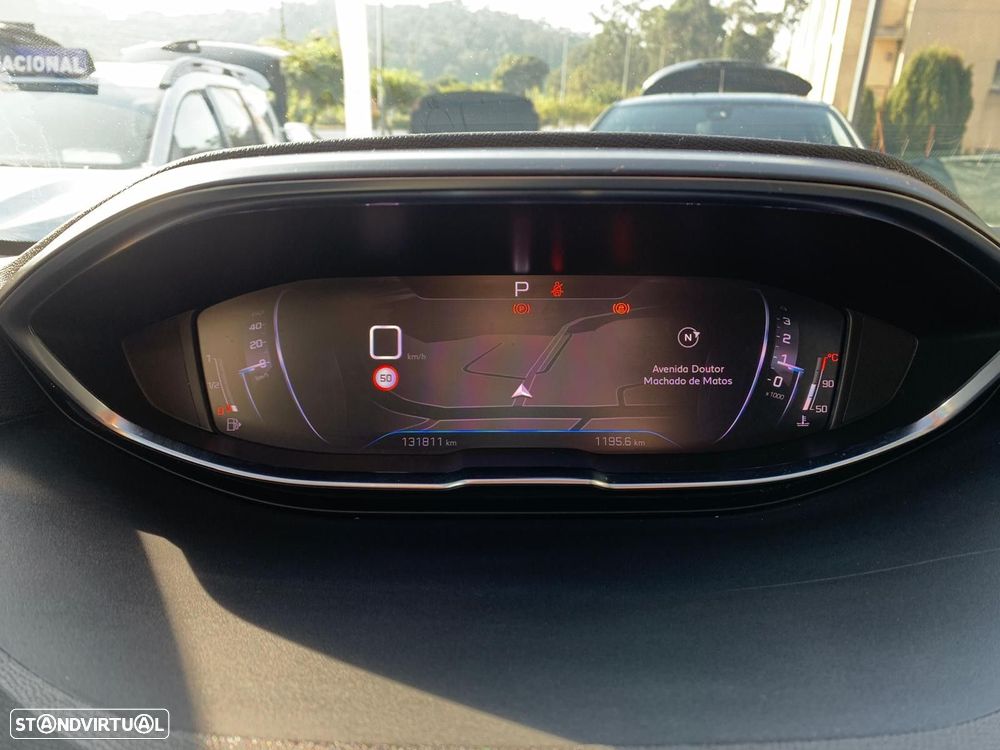 Peugeot 3008 1.5 BlueHDi Allure EAT8 - 18