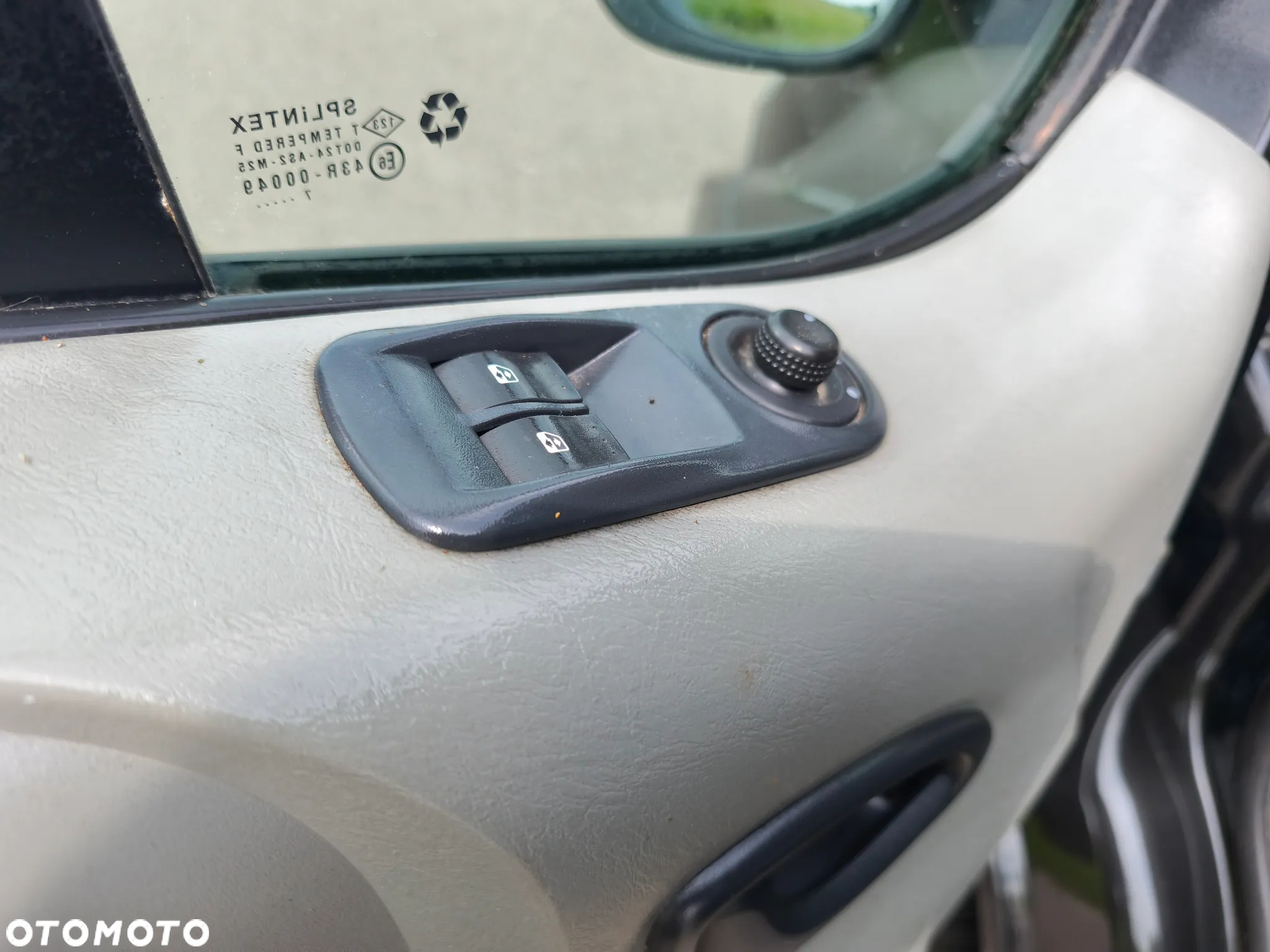 Renault Trafic - 12