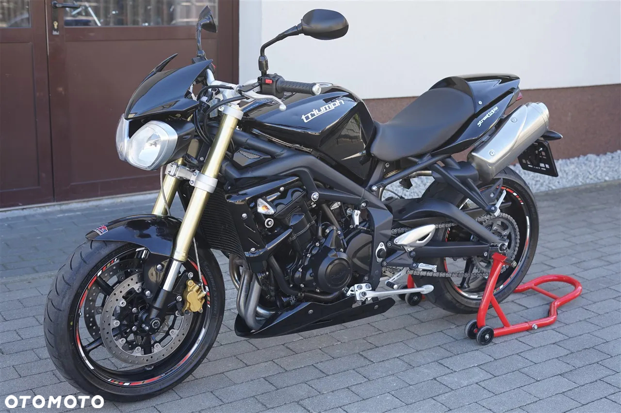 Triumph Street Triple - 21