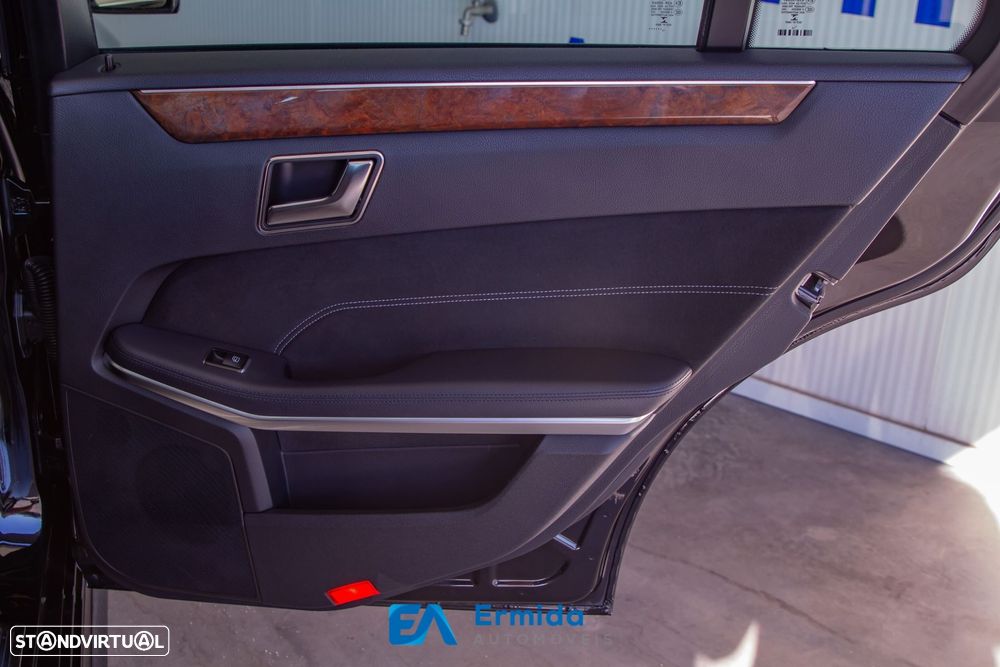 Mercedes-Benz E 300 Bluetec Hybrid Avantgarde - 36
