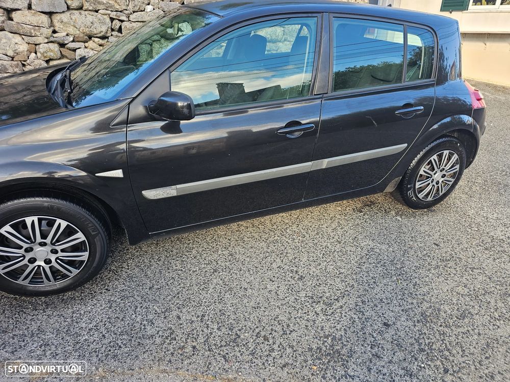 Renault Mégane 1.5 dCi Confort - 3